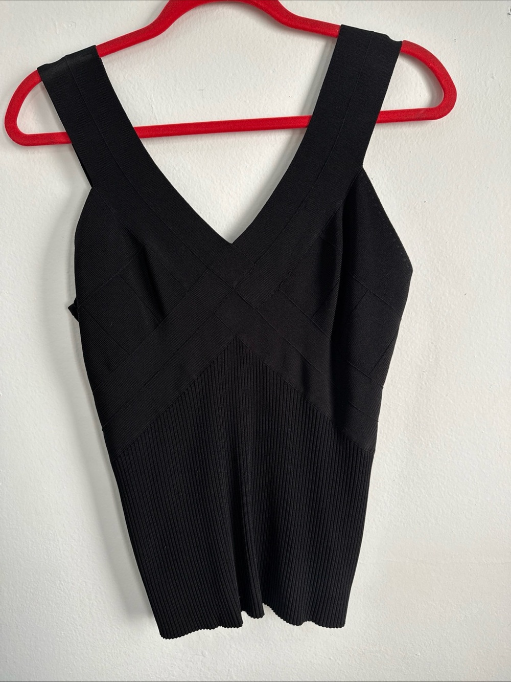Caché Fitted Ribbed Tank Top Knit Black Distinct Crossover Bandage V-neckline